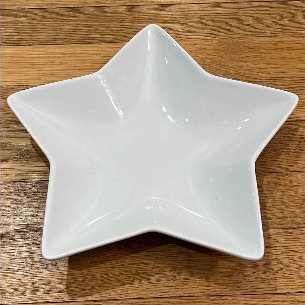 Pottery Barn White Star-Shaped Ceramic Bowl, 10”No Chips or Cracks